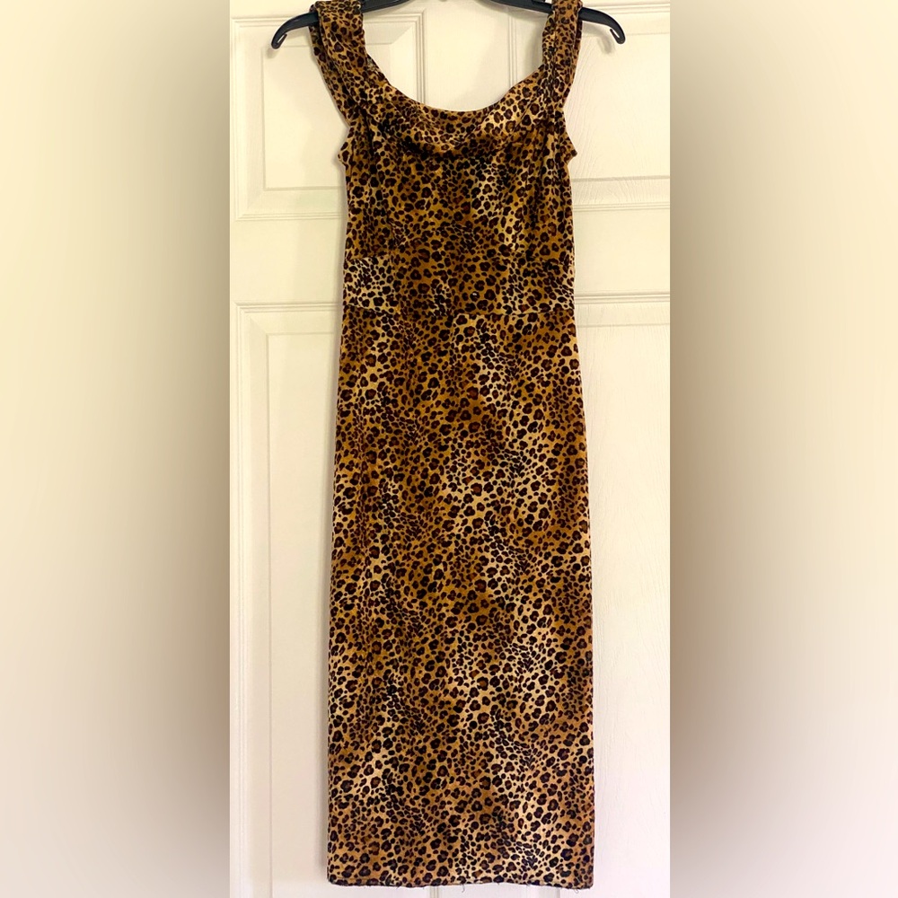 New. Never worn. Lovely off the shoulder dress for a party or whatever…